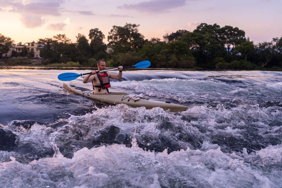Kayaking tour with Local Guide( dry suit for winter) - Key points at a glance