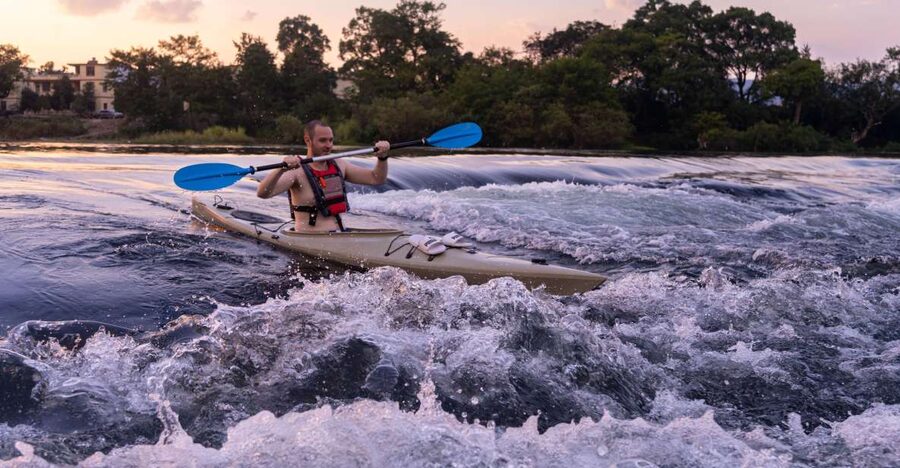Kayaking tour with Local Guide( dry suit for winter) - Why this river trip feels different from standard Guilin sightseeing