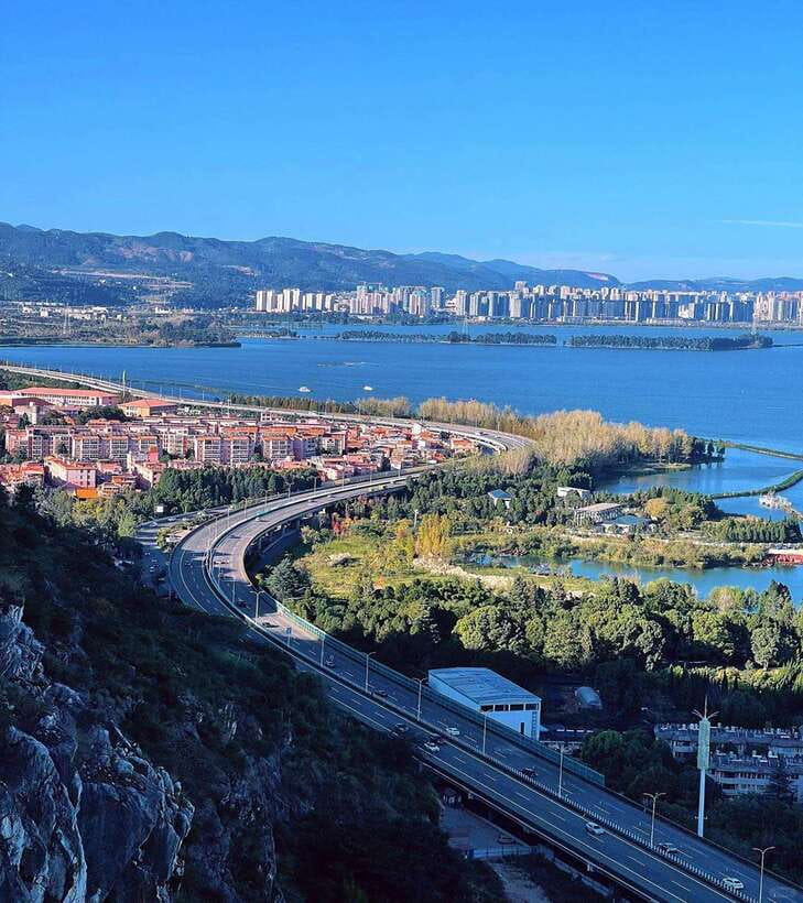 Kunming: Yunnan Ethnic Village & Western Hills Private Tour - What the $86 price really covers