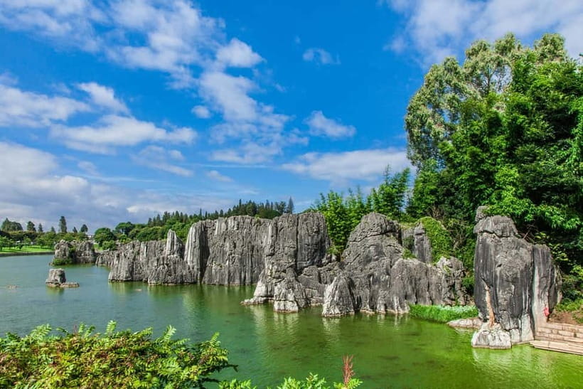 KunmingStone Forest Private Tour:Scenic Walks+Guide Insights - Leaving Kunming in a private vehicle