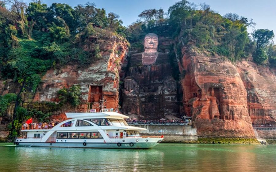 Leshan Buddha boat and food half day trip - What the transport and timing mean for your day