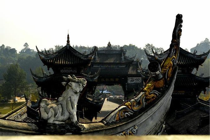 Leshan Giant Buddha and Huanglongxi Ancient Town Day Trip - Is $93 a fair price?
