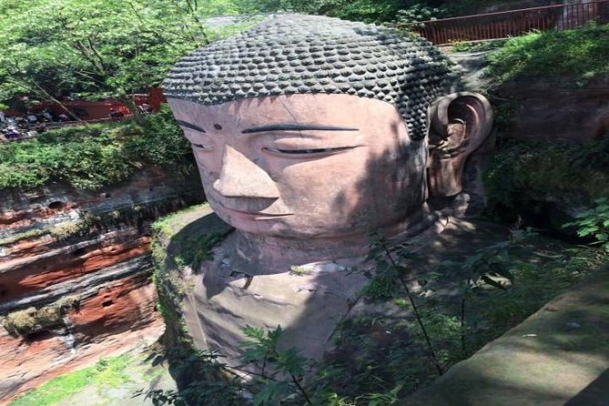 Leshan Giant Buddha Day Tour - Local lunch and the human side of the day