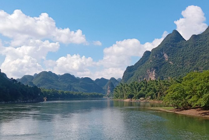 Li River Cruise ticket from Guilin to Yangshuo with pickup - Arriving in Yangshuo and finding West Street