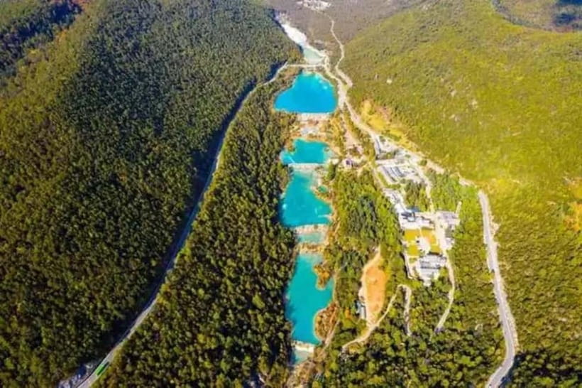 Lijiang: Jade Dragon Snow Mountain for Foreign Tourists - Blue Moon Valley and the Yangtze connection
