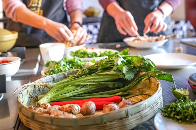 Lijiang Naxi Cuisine Cooking Class & Market Visit - Why the small group matters