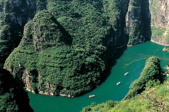 Longqingxia Gorge Cruise and Guyaju Cave Dwellings Private Day Tour - Key points to know before you book