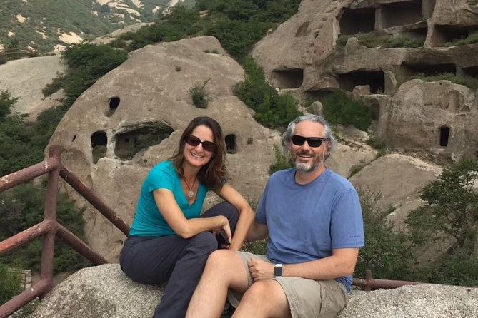 Longqingxia Gorge Cruise and Guyaju Cave Dwellings Private Day Tour - Cruising through the green peaks of Longqingxia