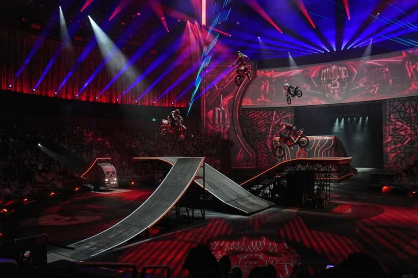 Macau: House of Dancing Water Show Ticket - What the 90-minute performance feels like