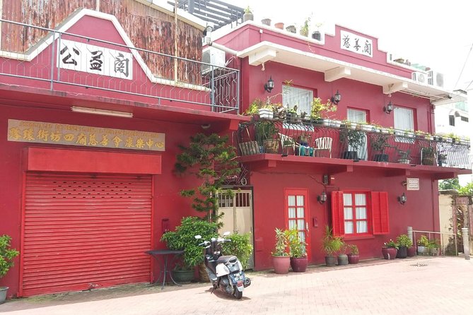 Macau｜Private Sightseeing Tour with Local Driver-Guide - The driver-guide question