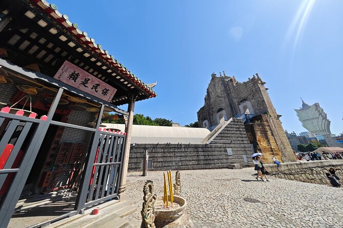 Macau Private Tour with an Insider - Guia Lighthouse: Macau from its highest point