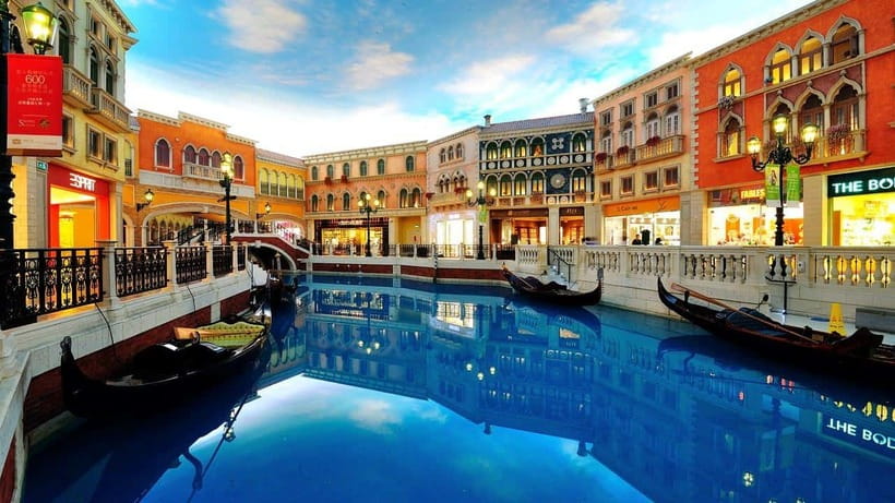 Macau: Venetian-Style Gondola Ride - Entering The Venetian Macao’s Indoor Venice
