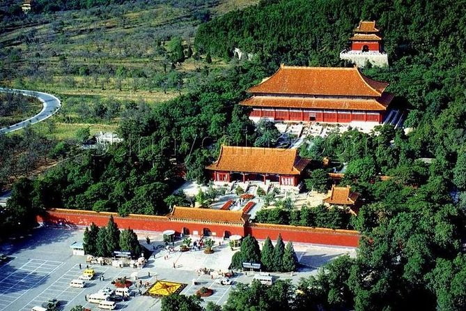 Ming Tombs Sacred Way & Underground Palace & Water Wall P Tour - Lunch before the mountain road