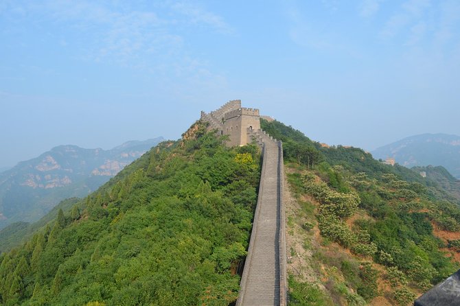 Mini Group: Half-Day Great Wall at Mutianyu Hiking Tour - What the guides add to the day