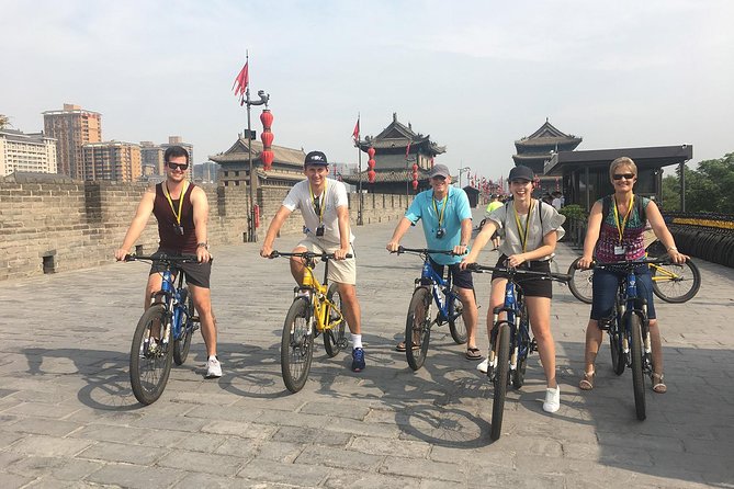 Mini Group Xian Day Tour to Terracotta Army, City Wall, Pagoda and Muslim Bazaar - Lunch: useful fuel, with one important caveat