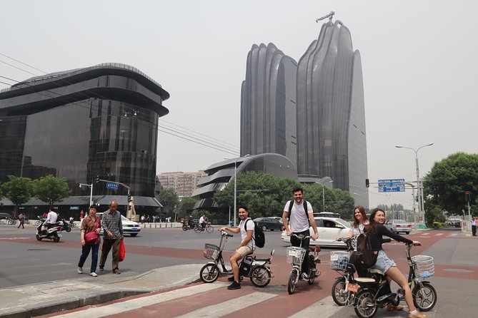 Modern Beijing Discovery by Bike - Parkview Green combines art and shopping