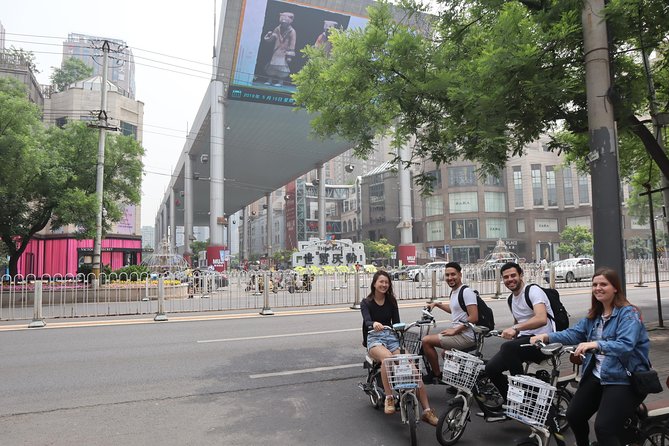 Modern Beijing Discovery by Bike - Starting from Luo Che Hutong