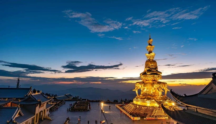 Mount Emei: Experience Natural Beauty and Buddhist Culture - Wannian Cableway and flexible route choices