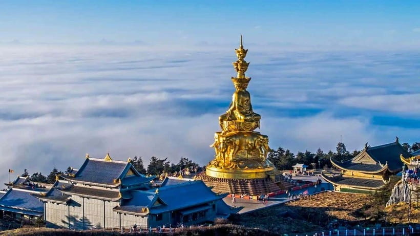 Mount Emei: Experience Natural Beauty and Buddhist Culture - The two-hour ride from Chengdu