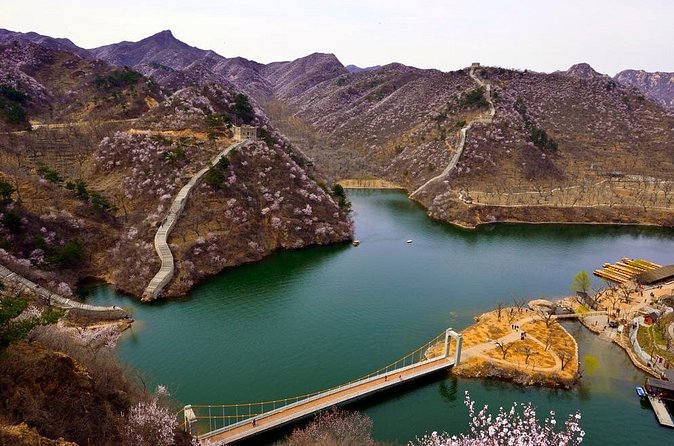 Mutianyu and Huanghuacheng Great Wall Private Tour with English Speaking Driver - What the $128 price really buys you