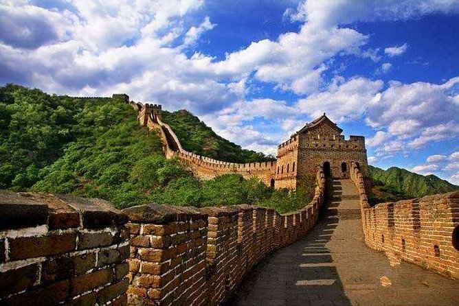 Mutianyu Great Wall Private Day Tour With English-Speaking Driver - Reaching Mutianyu, the quieter choice