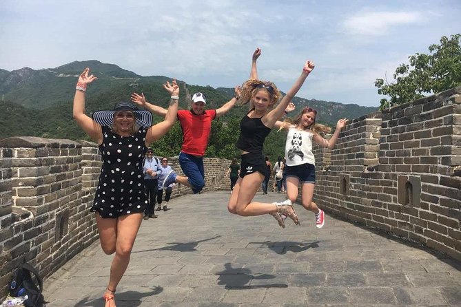 Mutianyu Great Wall Private Layover Guided Tour - Guides who add practical help