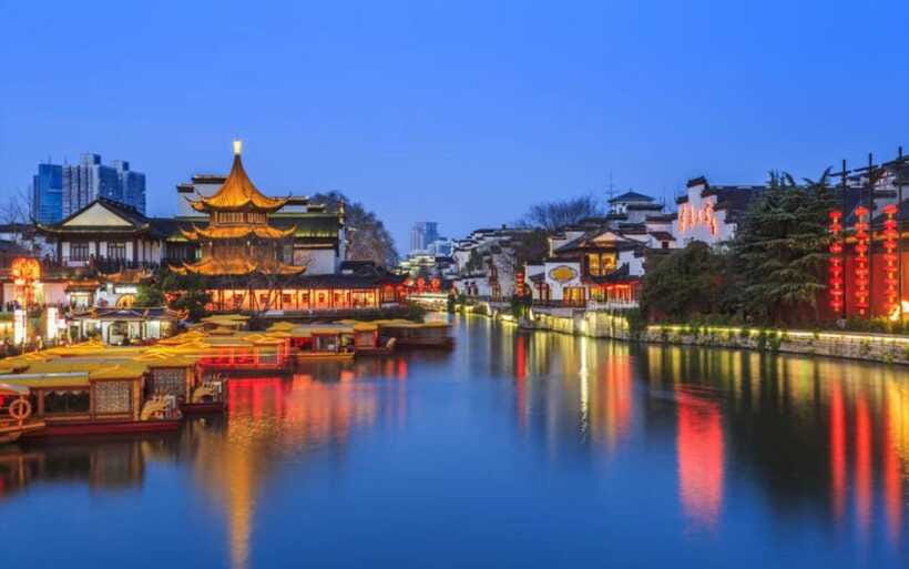 Nanjing: Night Cruise on Outer Qinhuai River for Adults - Simple ways to make the evening better