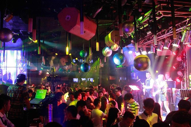 Nightlife Party Tour of Guangzhou - Huacheng Square adds a calmer city break