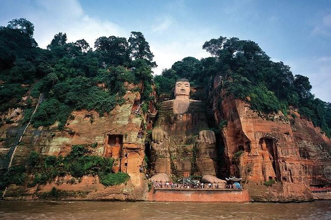 One Day Trip to Chengdu Panda Base and Leshan Buddha Tour - The essential facts at a glance