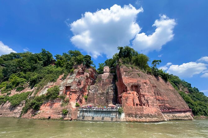 Panda and Leshan Buddha Private Tour - Starting at 7:30 a.m. for the pandas