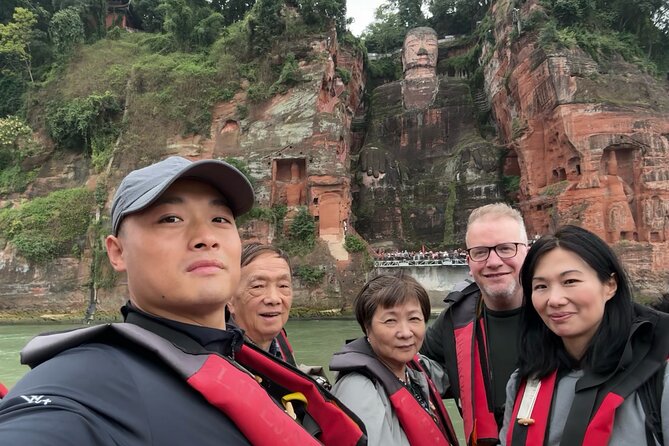 Panda and Leshan Buddha Private Tour - The pace, walking, and practical limits