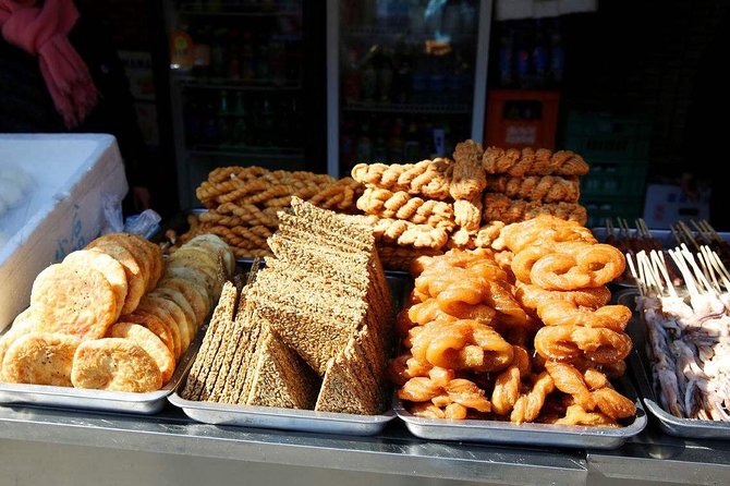 Peking Duck & Beyond:Exploring the Best Eats in Beijing's Hutongs - Meeting point, pickup, and timing