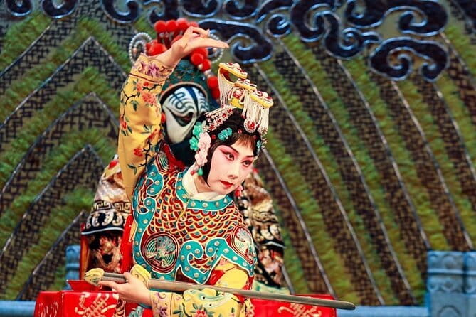 Peking Opera at Liyuan Theater Tickets - The face makeup may be the first great moment