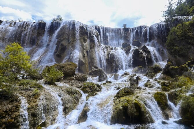 Private 2-Day Jiuzhaigou & Huanglong Tour by Train from Chengdu - Huanglong Scenic Valley: cable car up, walking trail down