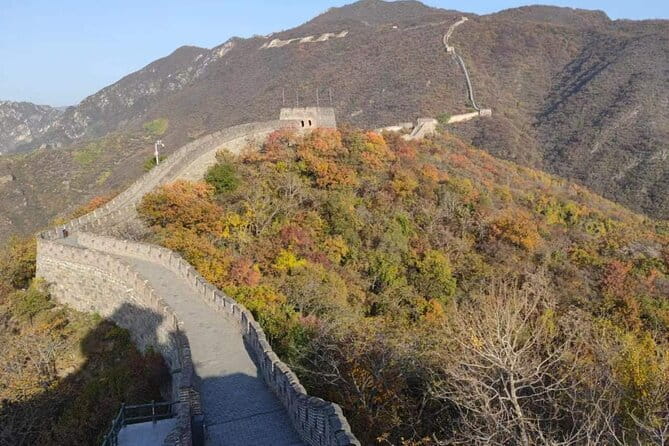Private Badaling Great Wall Night Tour with English Driver - What Mr Guo adds to the experience