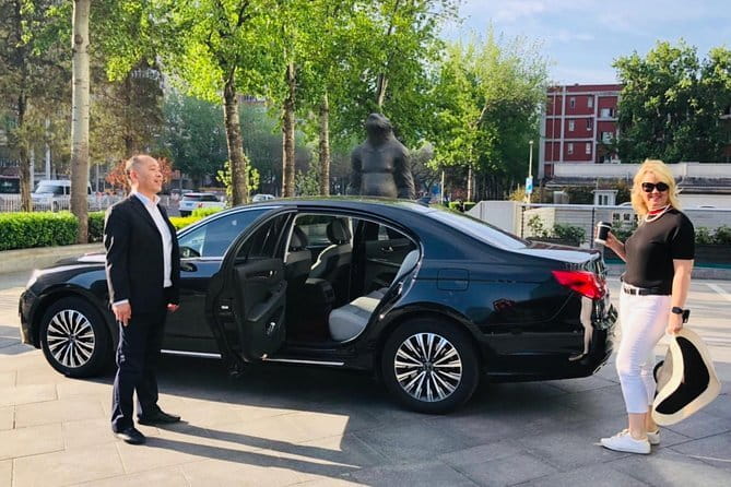 Private Beijing Airport Transfer To Beijing Downtown Hotel - Meeting your driver after baggage claim