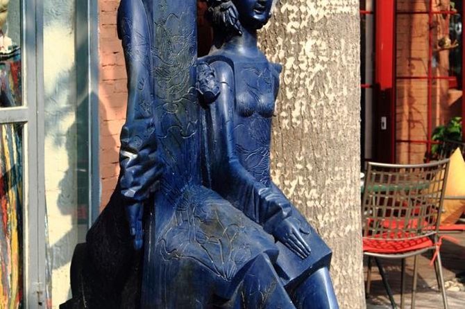 Private Beijing Art Tour including Red Gate Gallery, 798 Art Zone and Guanfu Museum - Why This Beijing Art Day Works