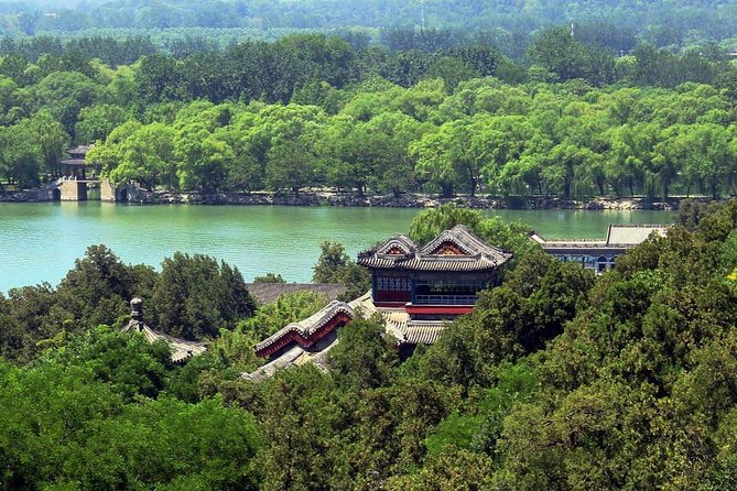 Private Beijing Day Tour : Summer Palace And Temple of Heaven - The silk factory stop: useful context, commercial setting