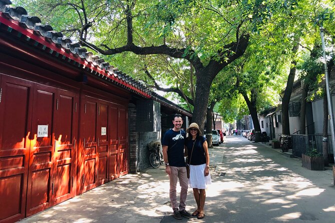 Private Beijing Hutong Walking Tour Walk with a Beijinger - Starting at Liulichang Street