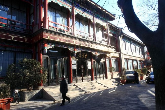 Private Beijing Markets Tour with Tea Tasting at Hongqiao Pearl Market - Tea and Bargaining at Hongqiao Pearl Market