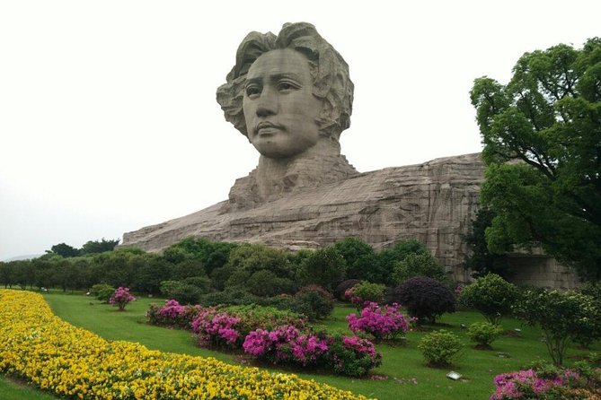 Private Changsha Day Tour: Yuelu mountain, Yuelu Academy And Orange Island - The day at a glance