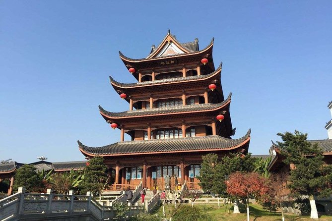 Private Changsha Day Tour: Yuelu mountain, Yuelu Academy And Orange Island - Orange Island, five kilometers through the Xiangjiang River