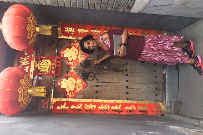 Private Customized Beijing Night Tour To Wangfujing Food Street And Pipe Hutong - Wangfujing after dark, from shopping to street snacks