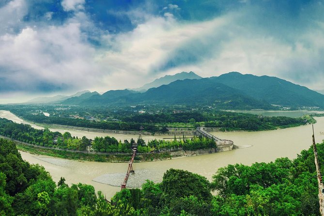 Private Day Tour: Dujiangyan Panda Base and Irrigation Project - Who should book this private day