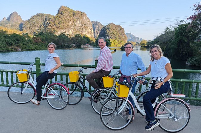 Private day tour :Guilin-LiRiver bamboo boat-Yangshuo Highlights - The guide can make or break this packed schedule