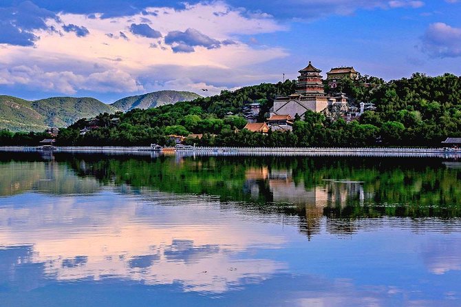 Private Day Tour: Lama Temple, Summer Palace and Hutong Dumpling Lunch - A rickshaw ride through Beijing’s hutongs