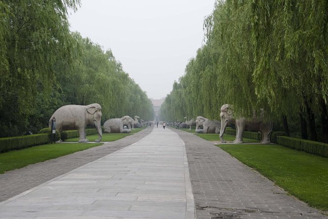 Private Day Tour of Juyongguan Great Wall and Sacred Way from Beijing - The two-hour Juyongguan walk