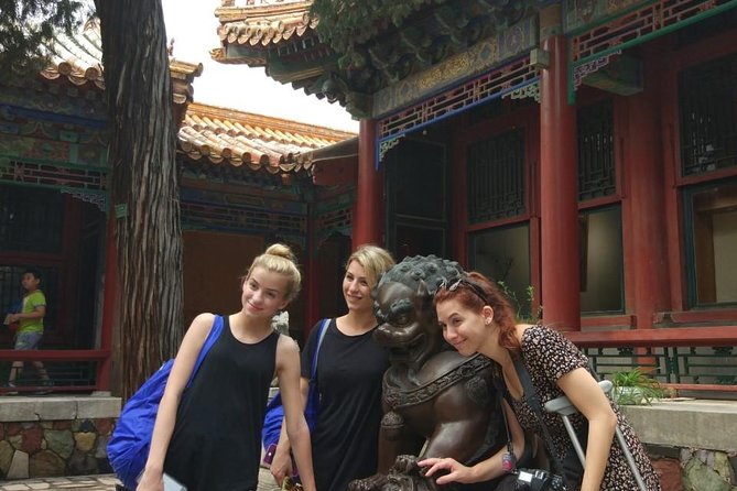 Private Day Tour to Tiananmen Square, Forbidden City and Hutong by Public Transportation - Entering the Forbidden City through Tiananmen Gate