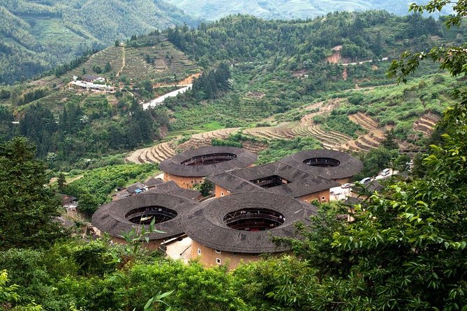 Private Day Tour To Tianluokeng Tulou from Xiamen Including Lunch - What the $229 price really includes