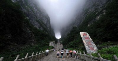 Private Day Tour to Tianmen mountain & Sky walk&Glass Bridge